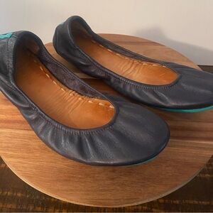 Woman’s TIEKS Size 8 Leather Ballet Luxury Flat Shoes California Navy Blue EUC
